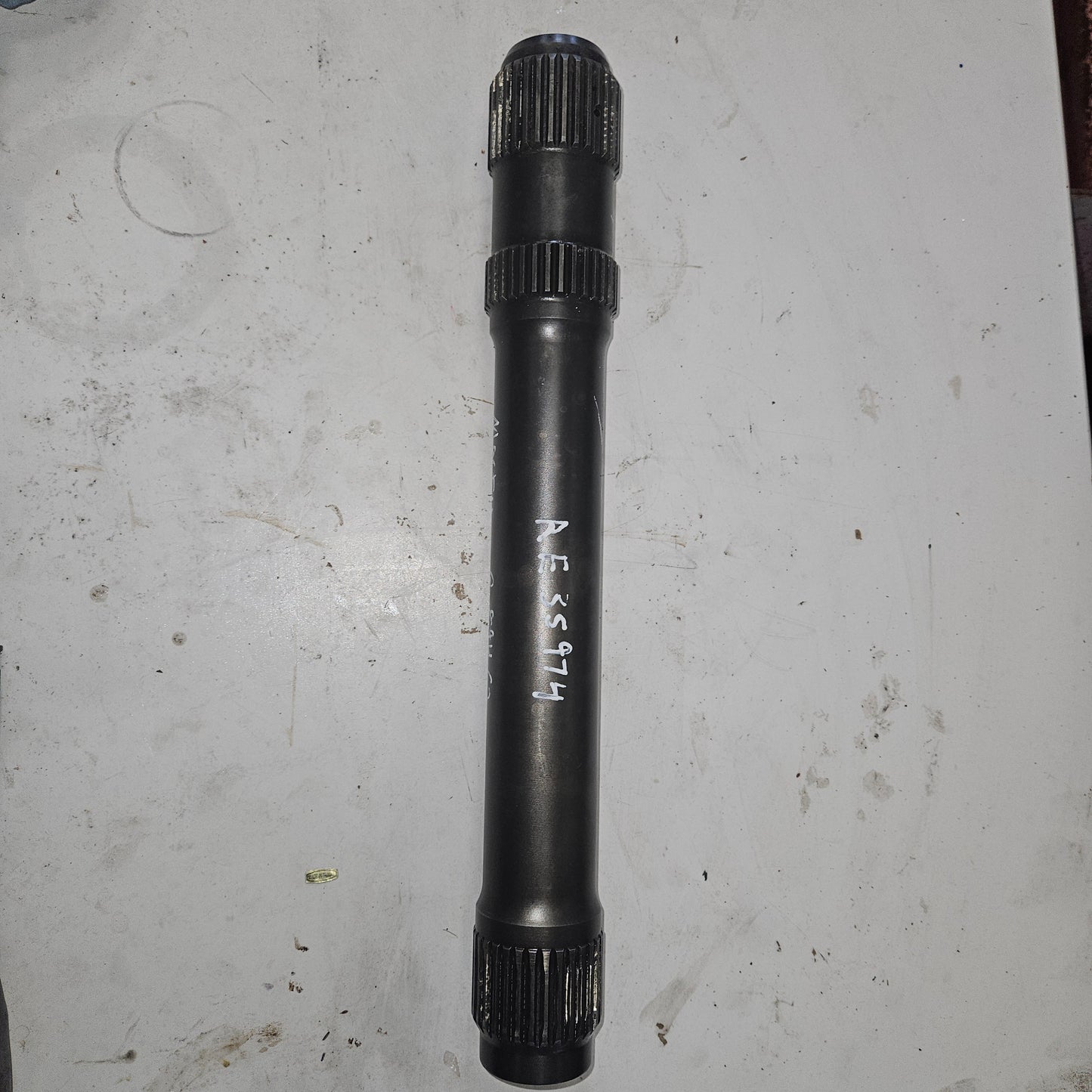 High Range Driveshaft RE359754 marked r89462 - USED