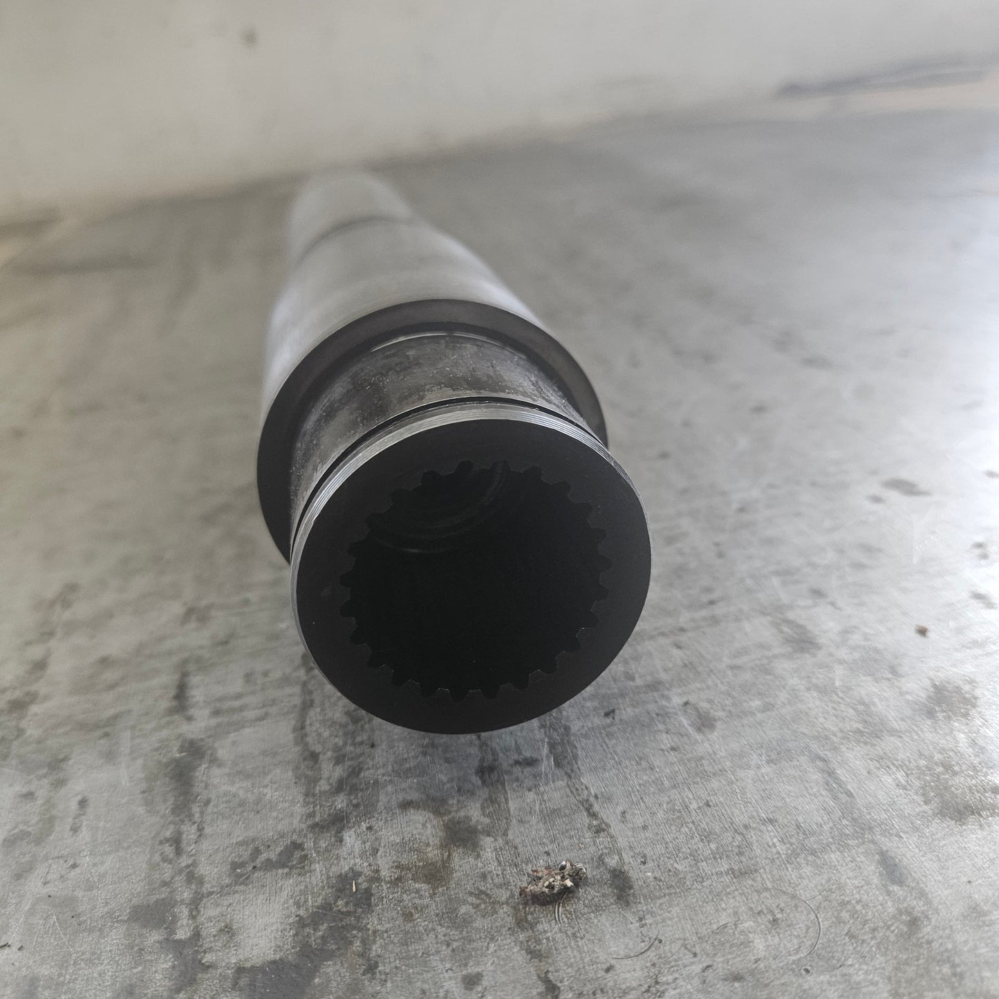 John Deere Top Shaft/Bare R69428 - USED