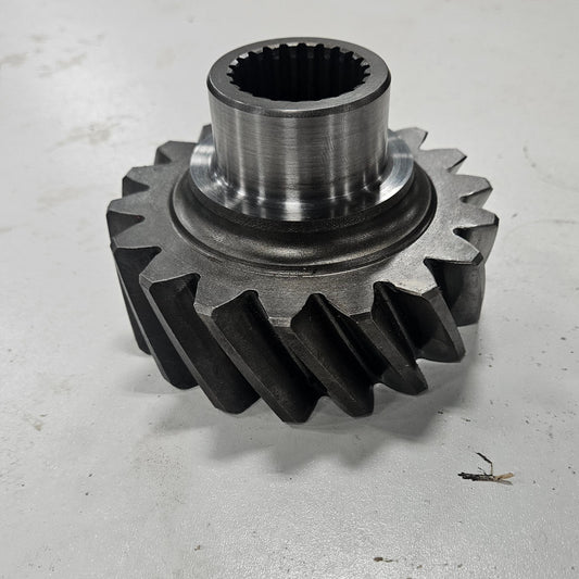 R71319 uses MRWD Idler Shaft Gear - USED